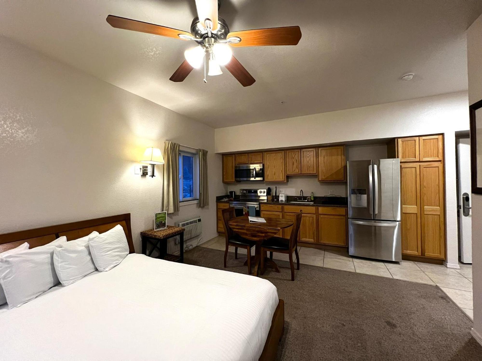 Canyon Plaza Premier Studio&Apartments Tusayan Exterior foto